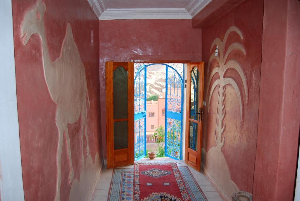 Maison D'Hotes Le Ciel Bleu Тингир Экстерьер фото